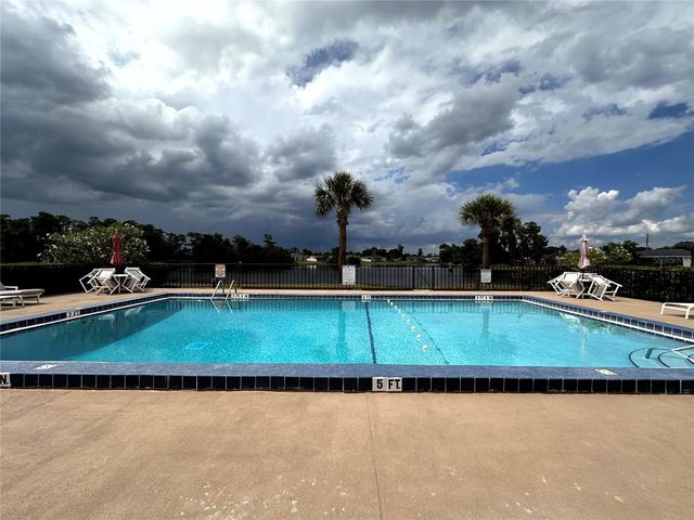 22 W COUNTRY COVE WAY, Kissimmee, FL 34743