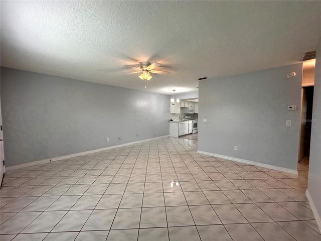 22 W COUNTRY COVE WAY, Kissimmee, FL 34743