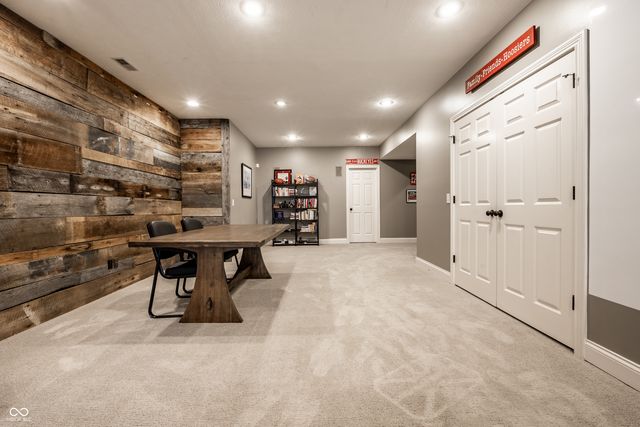 8050 Heyward Drive, Indianapolis, IN 46250