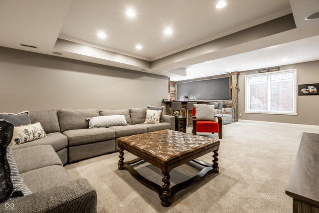 8050 Heyward Drive, Indianapolis, IN 46250