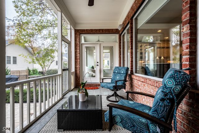 8050 Heyward Drive, Indianapolis, IN 46250