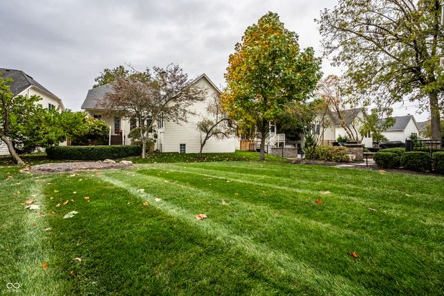 8050 Heyward Drive, Indianapolis, IN 46250