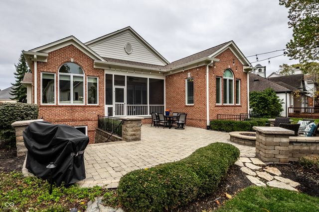 8050 Heyward Drive, Indianapolis, IN 46250