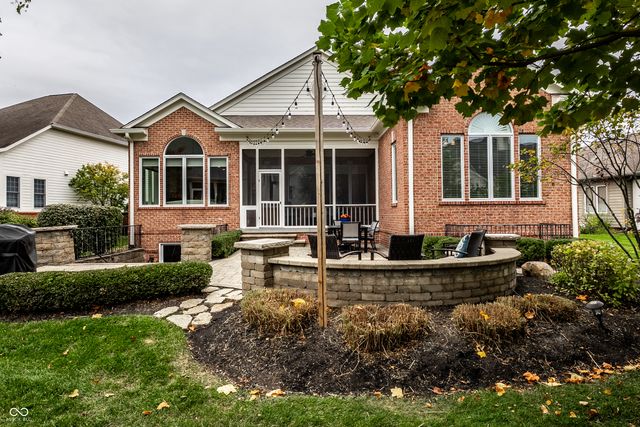 8050 Heyward Drive, Indianapolis, IN 46250