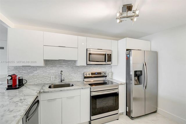 20100 W Country Club Drive 1005, Aventura, FL 33180