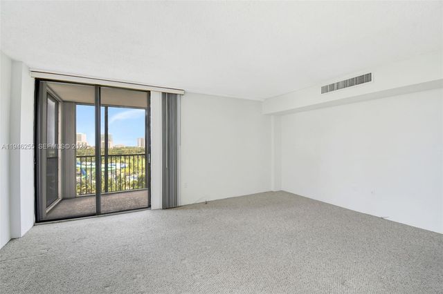 20100 W Country Club Drive 1005, Aventura, FL 33180