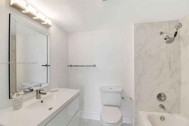 20100 W Country Club Drive 1005, Aventura, FL 33180