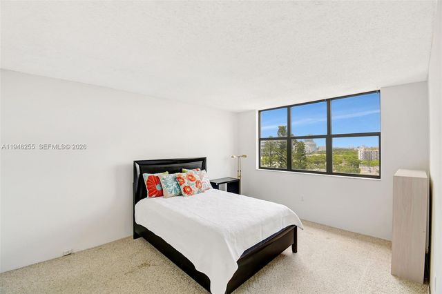 20100 W Country Club Drive 1005, Aventura, FL 33180