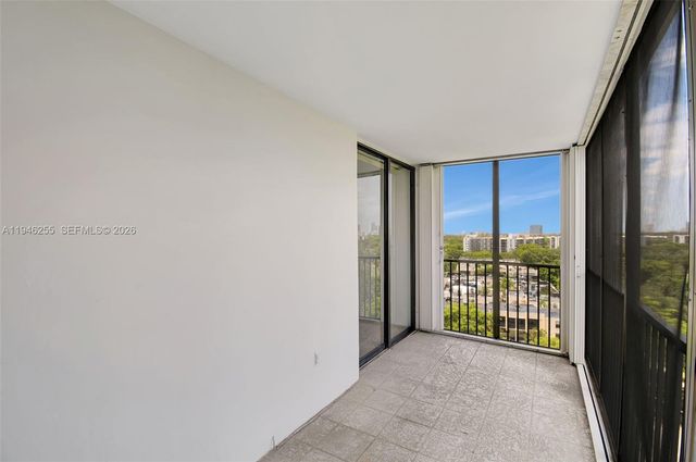 20100 W Country Club Drive 1005, Aventura, FL 33180
