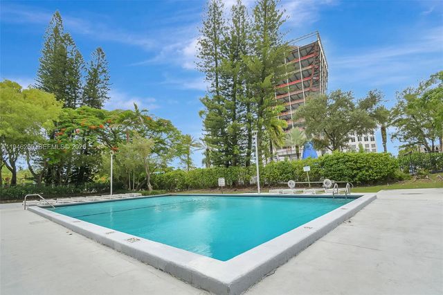 20100 W Country Club Drive 1005, Aventura, FL 33180