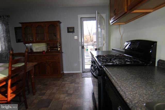 856 ERFORD RD, Camp Hill, PA 17011