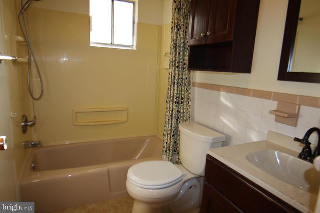 856 ERFORD RD, Camp Hill, PA 17011