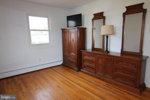 856 ERFORD RD, Camp Hill, PA 17011