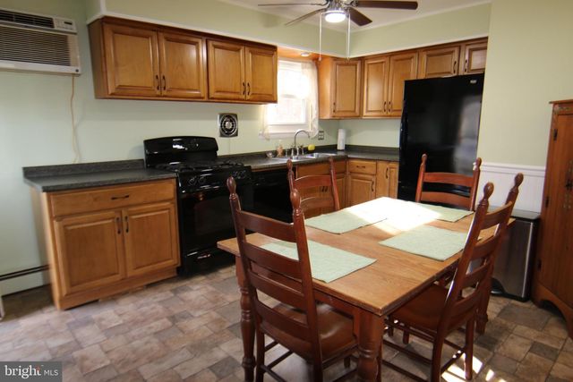 856 ERFORD RD, Camp Hill, PA 17011