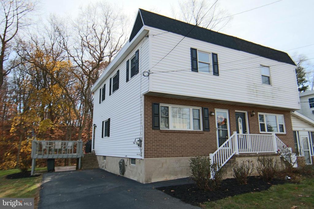 856 ERFORD RD, Camp Hill, PA 17011