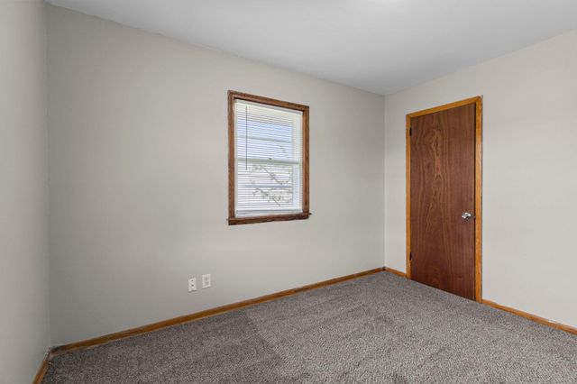 1633 Sherwood Avenue, Saint Paul, MN 55106