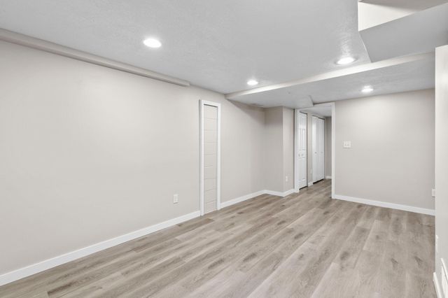 1633 Sherwood Avenue, Saint Paul, MN 55106