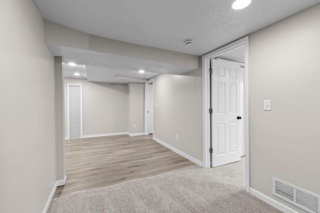 1633 Sherwood Avenue, Saint Paul, MN 55106