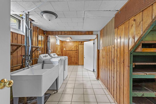 1633 Sherwood Avenue, Saint Paul, MN 55106