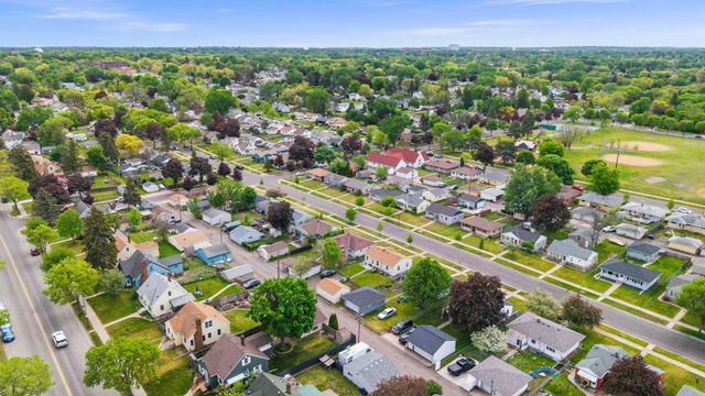 1633 Sherwood Avenue, Saint Paul, MN 55106