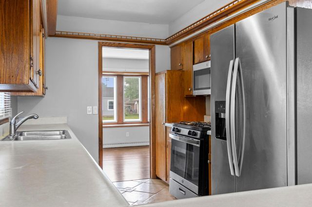 1633 Sherwood Avenue, Saint Paul, MN 55106