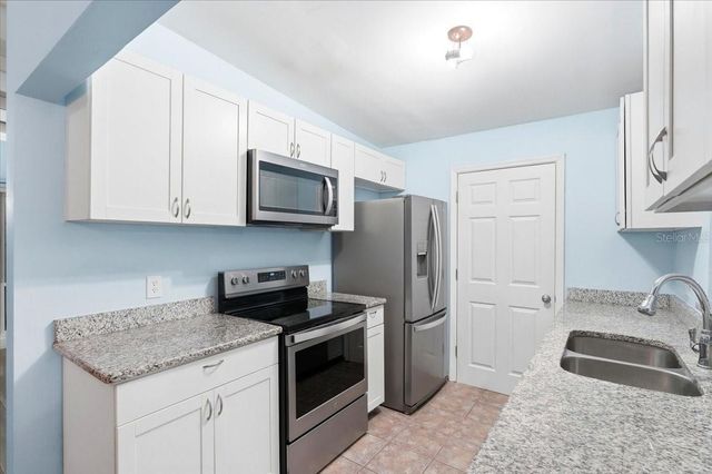 5927 FOREST GROVE BOULEVARD, Orlando, FL 32808