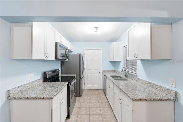 5927 FOREST GROVE BOULEVARD, Orlando, FL 32808