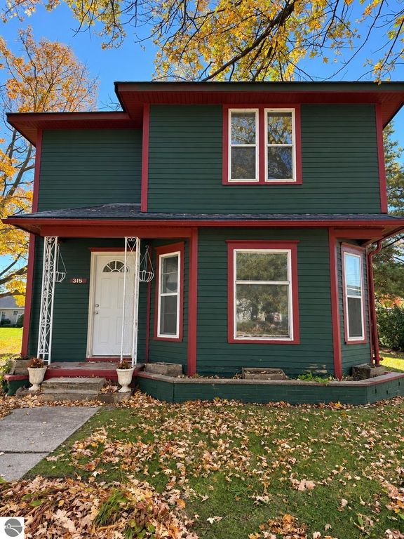 Image 1 of property listing at 315 W Hall Street, Shepherd, MI 48883