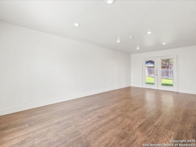 4023 Burning Tree, San Antonio, TX 78240