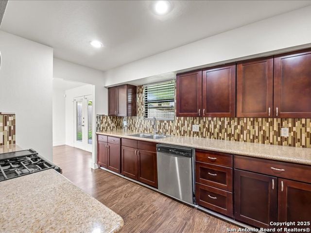 4023 Burning Tree, San Antonio, TX 78240