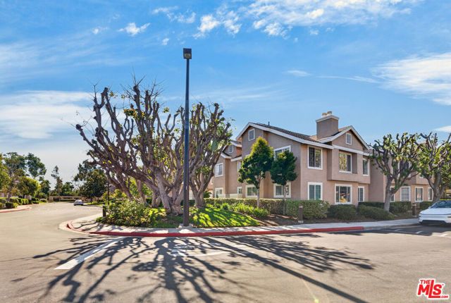 163 Greenfield, Irvine, CA 92614