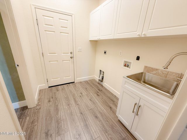 7483 Europa Drive, Sparks, NV 89436