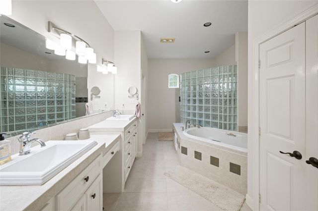 20103 Mahogany Ridge Drive, Magnolia, TX 77355