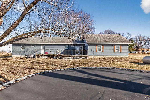 16325 R RD, Mayetta, KS 66509