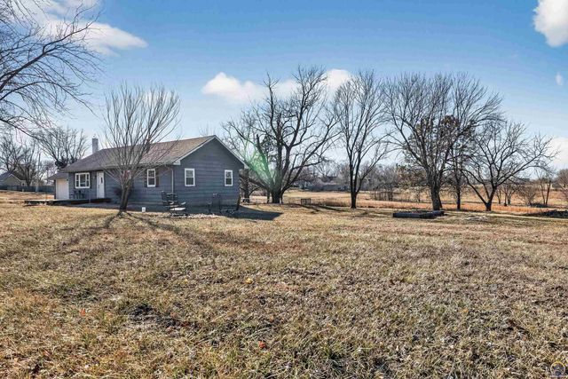 16325 R RD, Mayetta, KS 66509