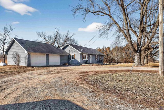 16325 R RD, Mayetta, KS 66509