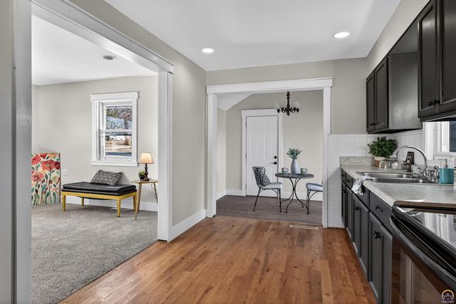 16325 R RD, Mayetta, KS 66509