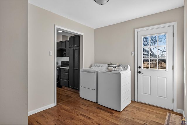 16325 R RD, Mayetta, KS 66509