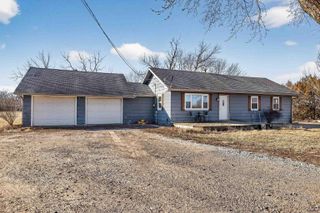 16325 R RD, Mayetta, KS 66509