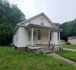 1305 N Neil Street, Champaign, IL 61820