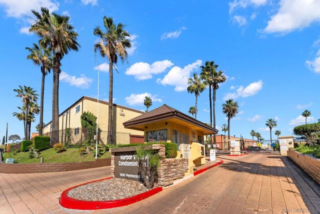 1641 Pentecost Way 6, San Diego, CA 92105