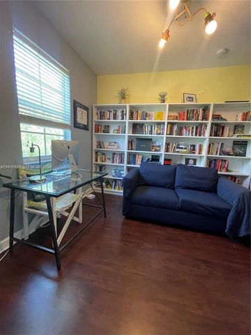 9353 SW 227th St 6-21, Cutler Bay, FL 33190