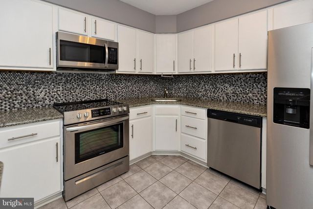 10-B SUMAC CT, Mount Laurel, NJ 08054