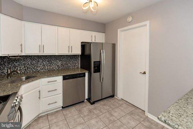 10-B SUMAC CT, Mount Laurel, NJ 08054