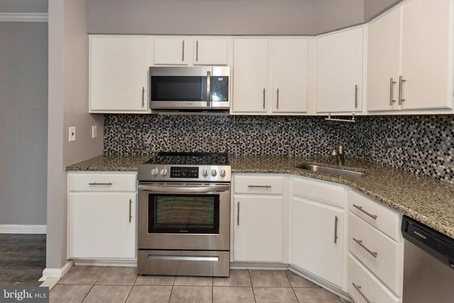 10-B SUMAC CT, Mount Laurel, NJ 08054