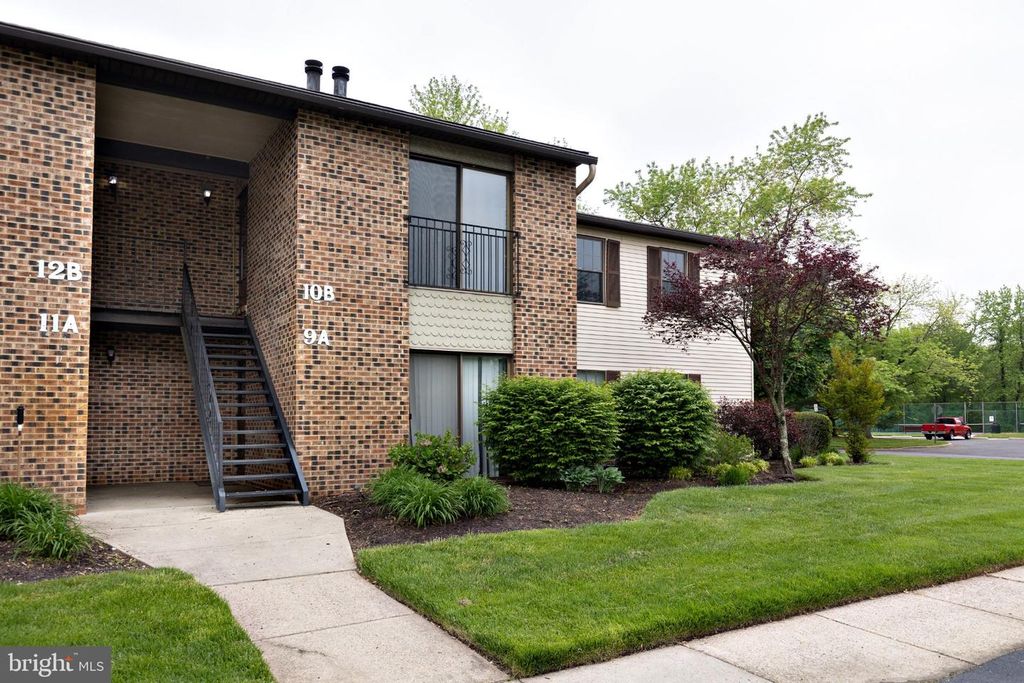10-B SUMAC CT, Mount Laurel, NJ 08054
