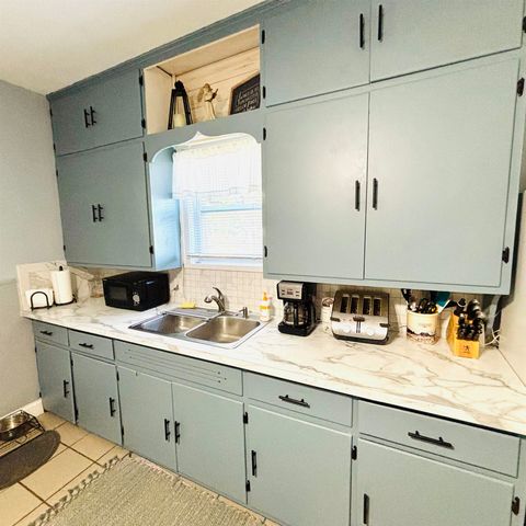 222 S Madison Avenue, Bay City, MI 48708