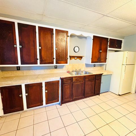 222 S Madison Avenue, Bay City, MI 48708