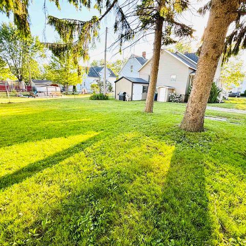 222 S Madison Avenue, Bay City, MI 48708