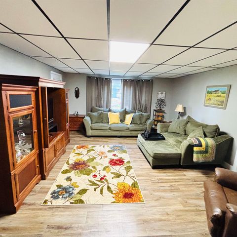222 S Madison Avenue, Bay City, MI 48708